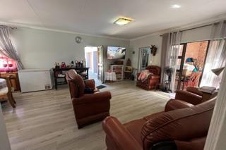 To Let 3 Bedroom Property for Rent in Heuwelsig Free State